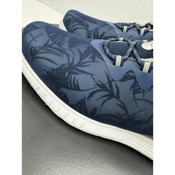 Under Armour Charged Breathe SL Women’s Size 7 Spikeless Shoes Navy 3024039-400 - Picture 2 of 11